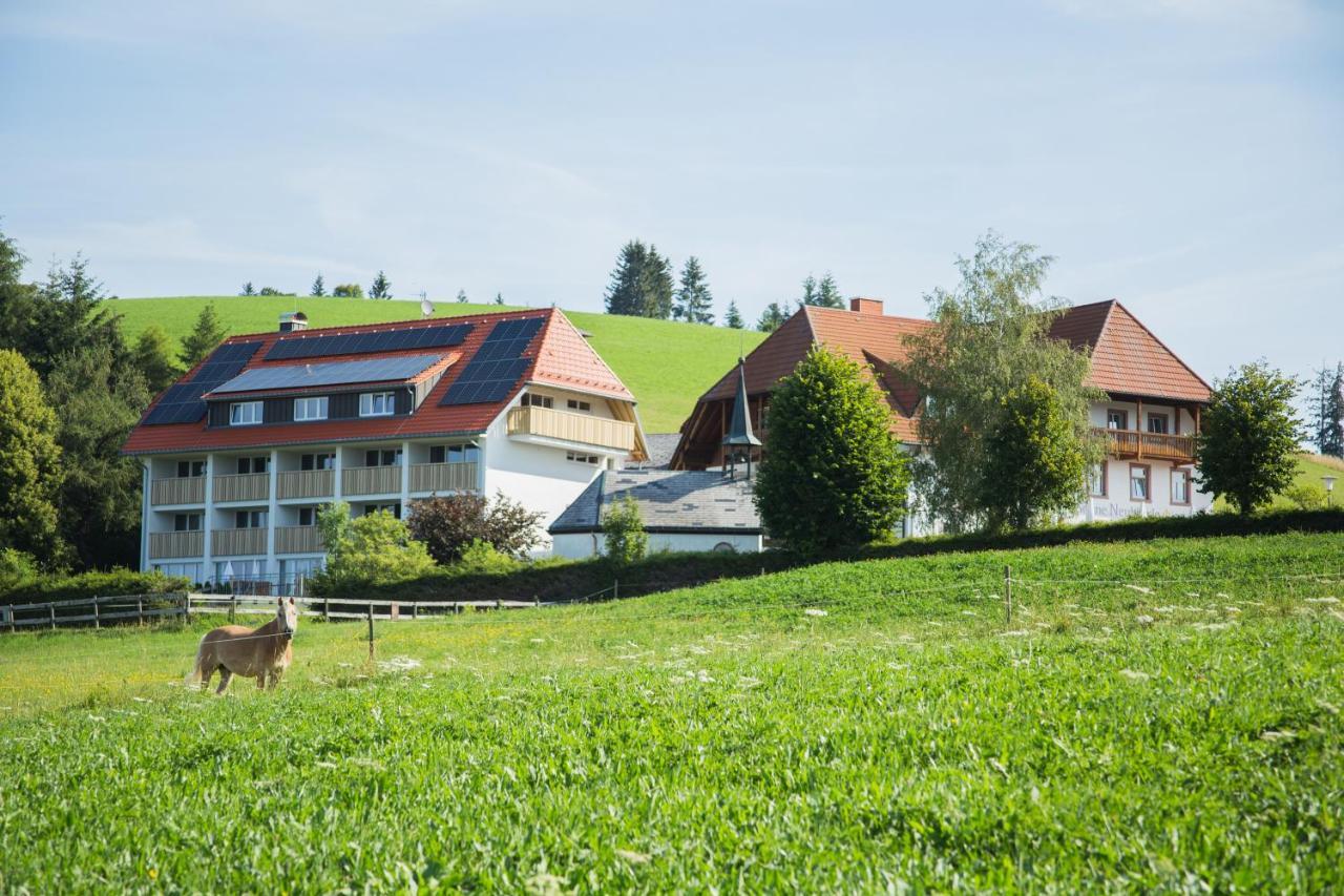 Gasthaus Sonne Neuhaeusle Sankt Märgen Exterior foto